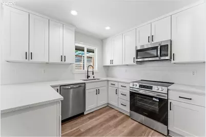 9545 SW 90th Ave, Portland, OR 97223 - Photo 10