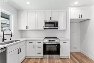 9545 SW 90th Ave, Portland, OR 97223 - Photo 12