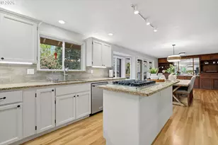 14400 NW Oak Hills Dr, Beaverton, OR 97006 - Photo 12