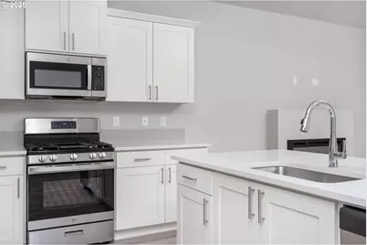 2744 S Ivy St #LT839, Cornelius, OR 97113 - Photo 16