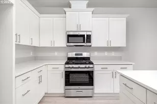 2744 S Ivy St, Cornelius, OR 97113 - Photo 24