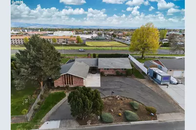 2314 Frazier Dr, Walla Walla, WA 99362 - Photo 2