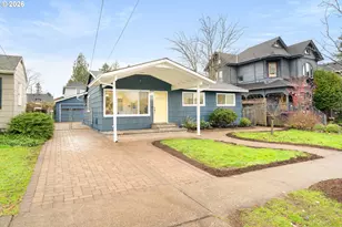 8301 N Hurst Ave, Portland, OR 97203 - Photo 34