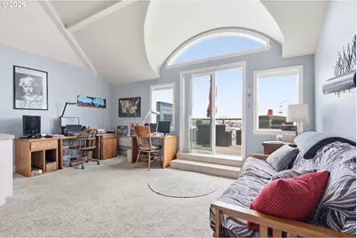 905 N Harbour Dr, Portland, OR 97217 - Photo 32