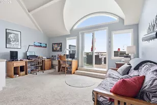 905 N Harbour Dr, Portland, OR 97217 - Photo 32