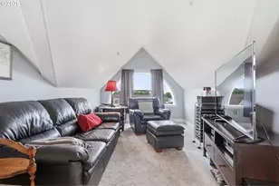 905 N Harbour Dr, Portland, OR 97217 - Photo 34