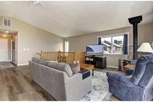 350 17th Ave, Seaside, OR 97138 - Photo 4