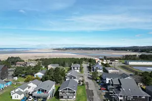 350 17th Ave, Seaside, OR 97138 - Photo 36