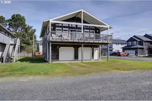 350 17th Ave, Seaside, OR 97138 - Photo 2