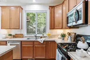 9575 SW Pihas St, Portland, OR 97223 - Photo 10