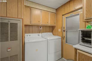 13045 SE Stark St, Portland, OR 97233 - Photo 20