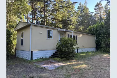 64 Outer Dr, Florence, OR 97439 - Photo 2