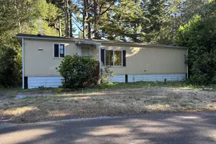 64 Outer Dr, Florence, OR 97439 - Photo 1