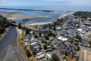 1541 SE 51st St, Lincoln City, OR 97367 - Photo 32