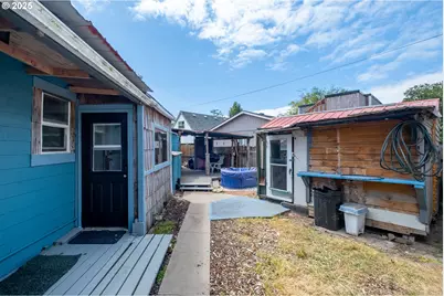 1541 SE 51st St, Lincoln City, OR 97367 - Photo 20