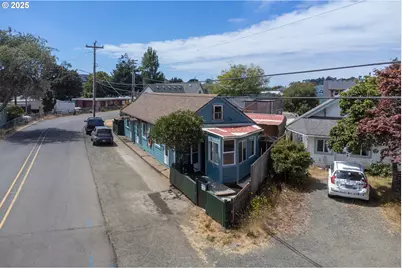 1541 SE 51st St, Lincoln City, OR 97367 - Photo 24