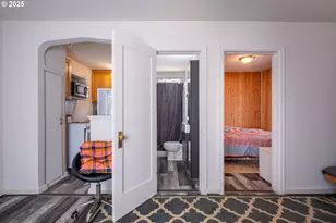 1541 SE 51st St, Lincoln City, OR 97367 - Photo 10