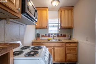 1541 SE 51st St, Lincoln City, OR 97367 - Photo 6