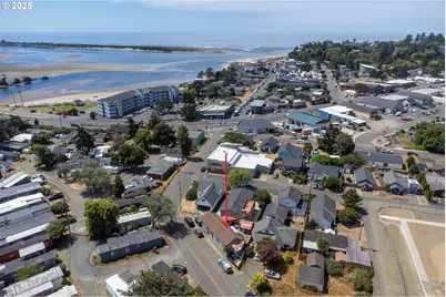 1541 SE 51st St, Lincoln City, OR 97367 - Photo 28