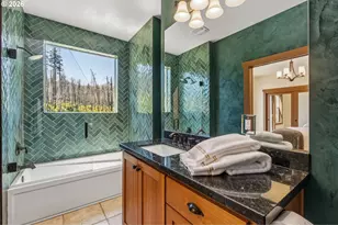 49164 McKenzie Hwy, Vida, OR 97488 - Photo 26