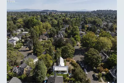 107 NE Laurelhurst Pl, Portland, OR 97232 - Photo 44