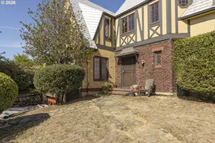 107 NE Laurelhurst Pl, Portland, OR 97232 - Photo 10