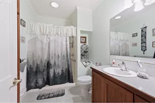 7062 River Bend Dr NE, Silverton, OR 97381 - Photo 16