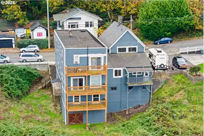 146 Bond St, Astoria, OR 97103 - Photo 10