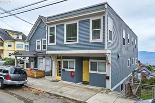 146 Bond St, Astoria, OR 97103 - Photo 8