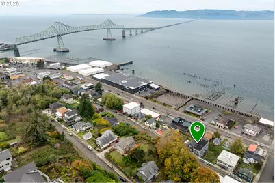 146 Bond St, Astoria, OR 97103 - Photo 2