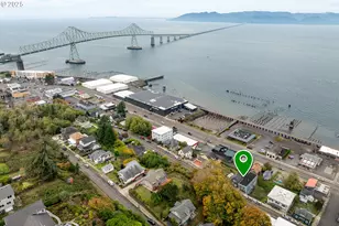 146 Bond St, Astoria, OR 97103 - Photo 2