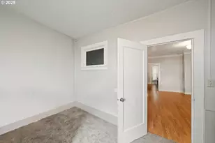 146 Bond St, Astoria, OR 97103 - Photo 30