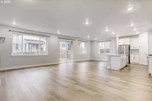 7876 NW Eleanor Ave, Portland, OR 97229 - Photo 8