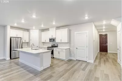 7876 NW Eleanor Ave, Portland, OR 97229 - Photo 10