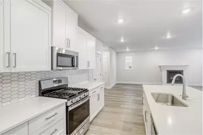 7876 NW Eleanor Ave, Portland, OR 97229 - Photo 12