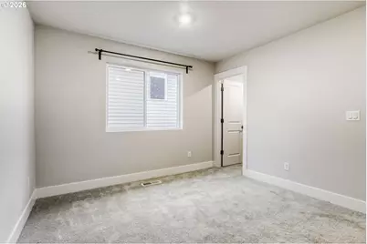 7876 NW Eleanor Ave, Portland, OR 97229 - Photo 16