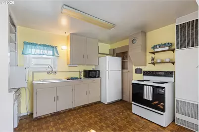 130 SW 2nd St, Pilot Rock, OR 97868 - Photo 32