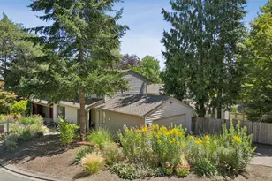 13 Mountain Cir, Lake Oswego, OR 97035 - Photo 6
