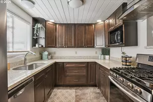 13 Mountain Cir, Lake Oswego, OR 97035 - Photo 16