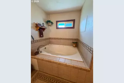 221 Cottonwood, Mount Vernon, OR 97865 - Photo 12