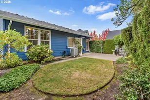 724 NE Pacific Dr, Fairview, OR 97024 - Photo 2