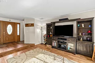 7027 S E St, Springfield, OR 97478 - Photo 8