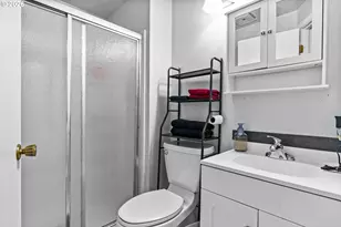 7027 S E St, Springfield, OR 97478 - Photo 20