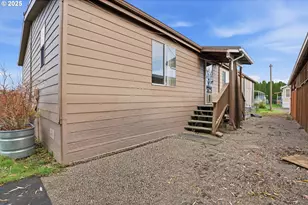 208 W Heintz St, Molalla, OR 97038 - Photo 20