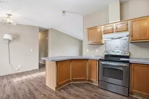 208 W Heintz St, Molalla, OR 97038 - Photo 8