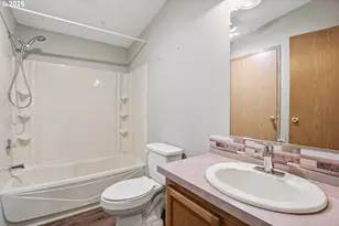 208 W Heintz St, Molalla, OR 97038 - Photo 12