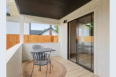 411 S 1st St, Silverton, OR 97381 - Photo 4