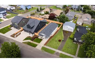 411 S 1st St, Silverton, OR 97381 - Photo 2