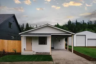 411 S 1st St, Silverton, OR 97381 - Photo 1
