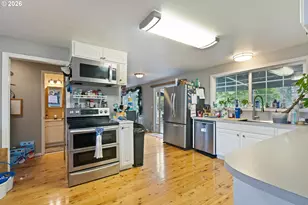 562 Huntley Creek Ln, Roseburg, OR 97470 - Photo 18